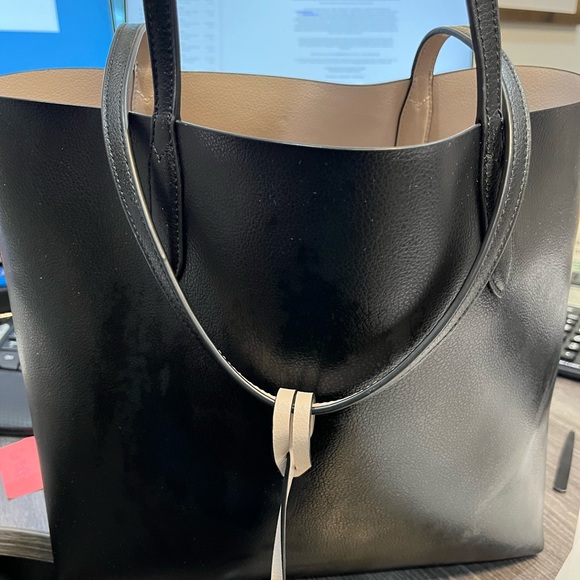 Brand New Reversible Kate Spade Tote used once beautiful Taupe and Black - Picture 4 of 10